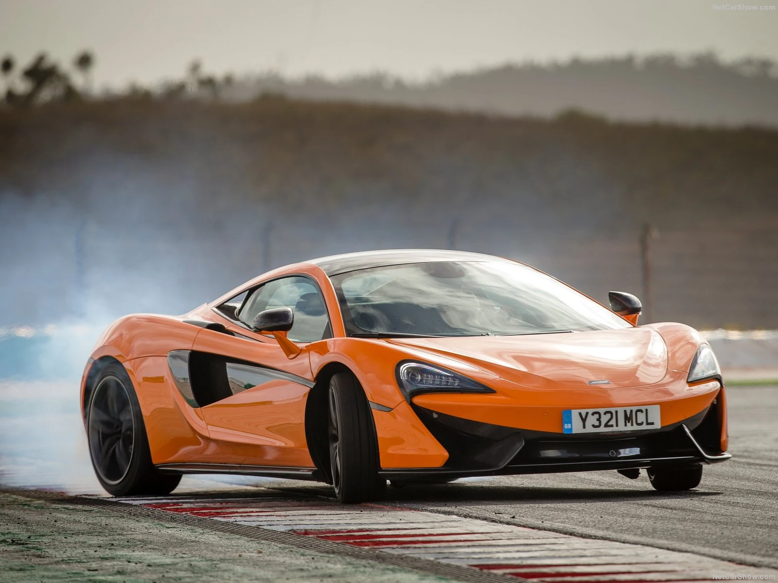 Hình ảnh siêu xe McLaren 570S Coupe 2016 & nội ngoại thất