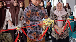 Membaca Frasa Semesta Alam, Pameran Puisi SMADA di Pasuruan