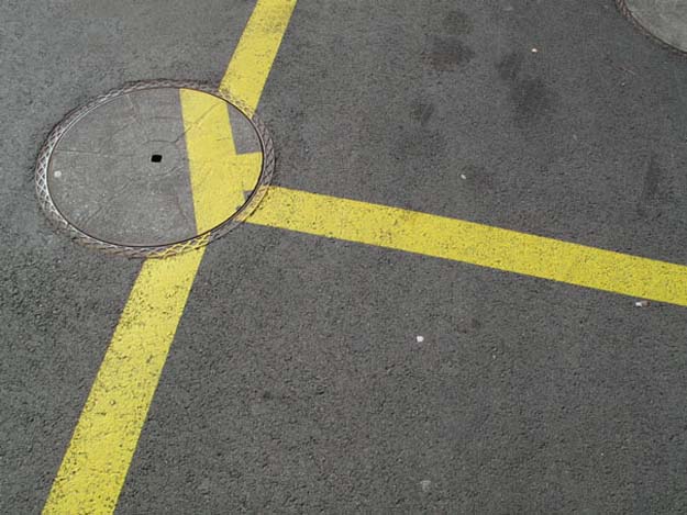 16 Photos That Will Annoy The Perfectionist In You - This absolute nightmare.