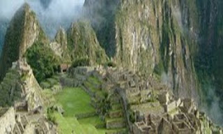 MACHU PICCHU (PERU)