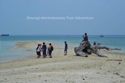 paket tour trip pulau liwungan