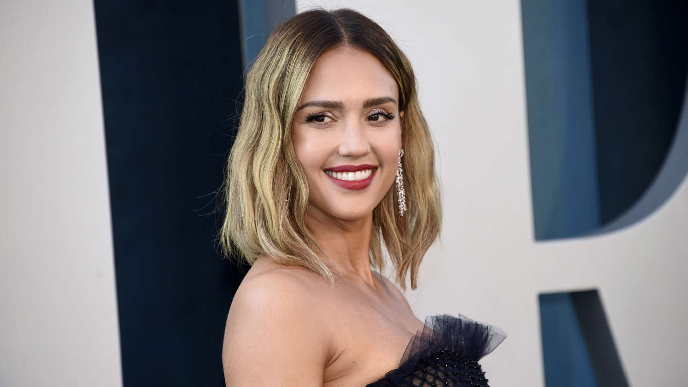 Jessica Alba and five other's Joins Board of Yahoo
