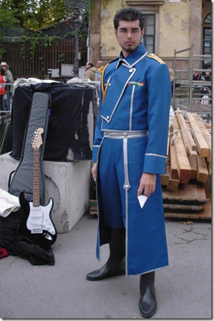 full metal alchemist cosplay - lieutenant colonel maes hughes by italian cosplayer yusuke