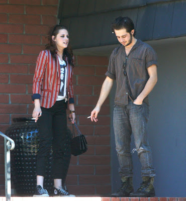 kristen stewart candids 2011. random candids of Kristen