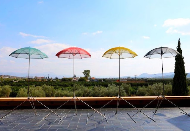 Οι διάσημες ομπρέλες του Γιώργου Ζογγολόπουλου
