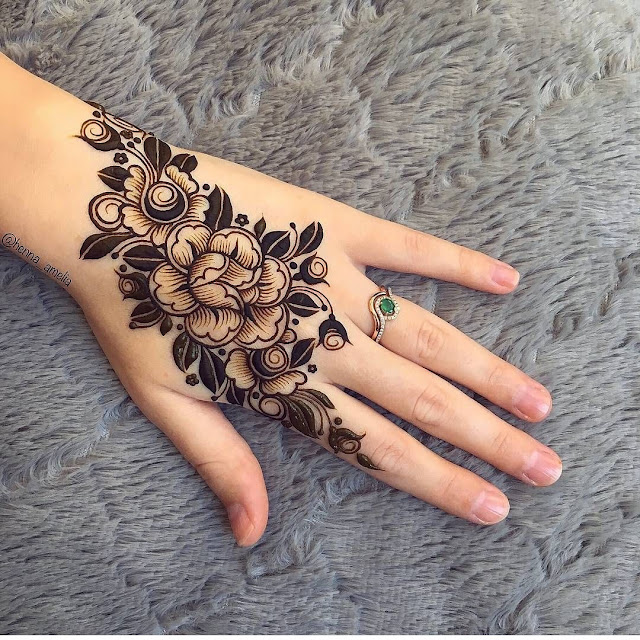 Modern Mehndi Design