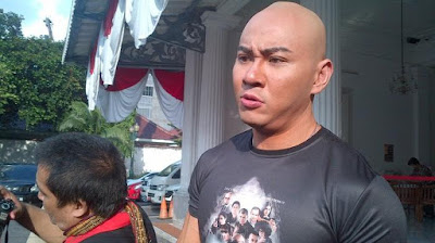 "Deddy Corbuzier Sebut Somasi Mario Teguh Adalah Kesalahan Besar Posted By : Prediksi-skorterbaru.blogspot.com"