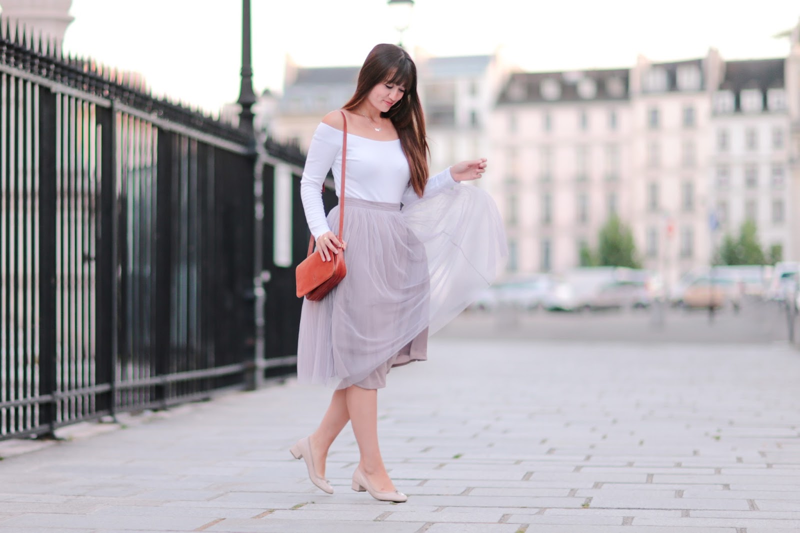 parisian fashion blogger, look, style, meetmeinparee, chic parisian style, off the shoulder top, asos , boohoo