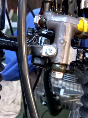 Honda CB500K1 front brake lines