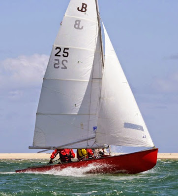Australian 2015 Classic Wooden Dinghy Regatta ~ FREE Boat 