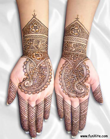 Labels Bollywood Henna Design