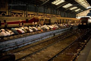 Shalat Di Stasiun Kereta Api