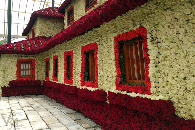 Kuvempu's house decorated with roses