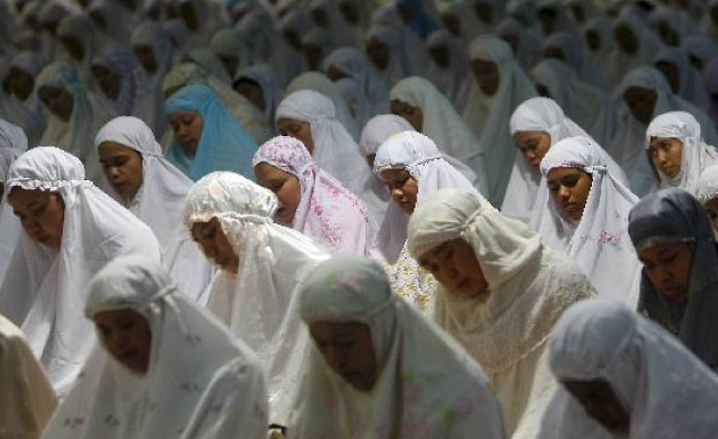 Bolehkah Imam Wanita menguatkan suaranya Dalam Solat Jahar?