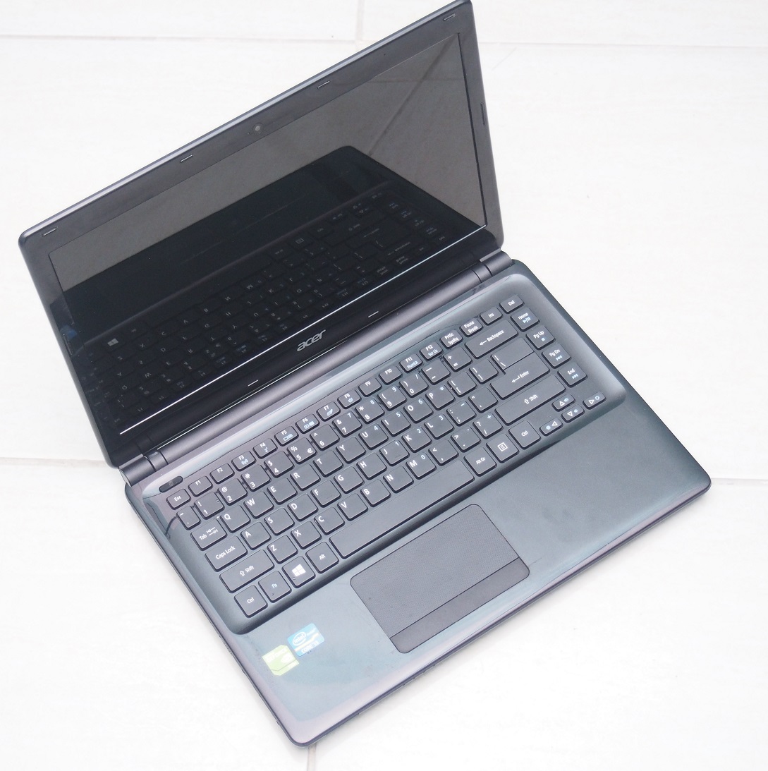 Jual Laptop Spek Gaming - Acer E1 - 470G | Jual Beli