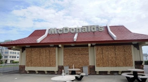 Uruguay expulsa a Coca-Cola y McDonalds de su territorio. 