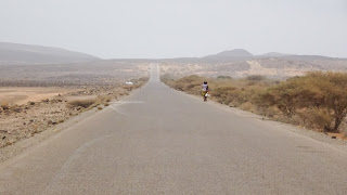 Djiobuti properly sealed road to Lake Assal