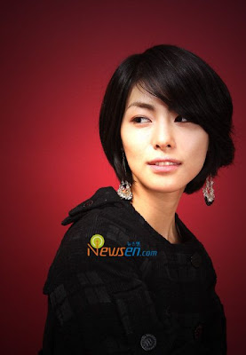 Asian Haircuts Kim Jung Hwa Cute short hairstyle 2010  