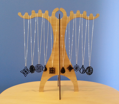 bamboo jewelry stand for necklaces