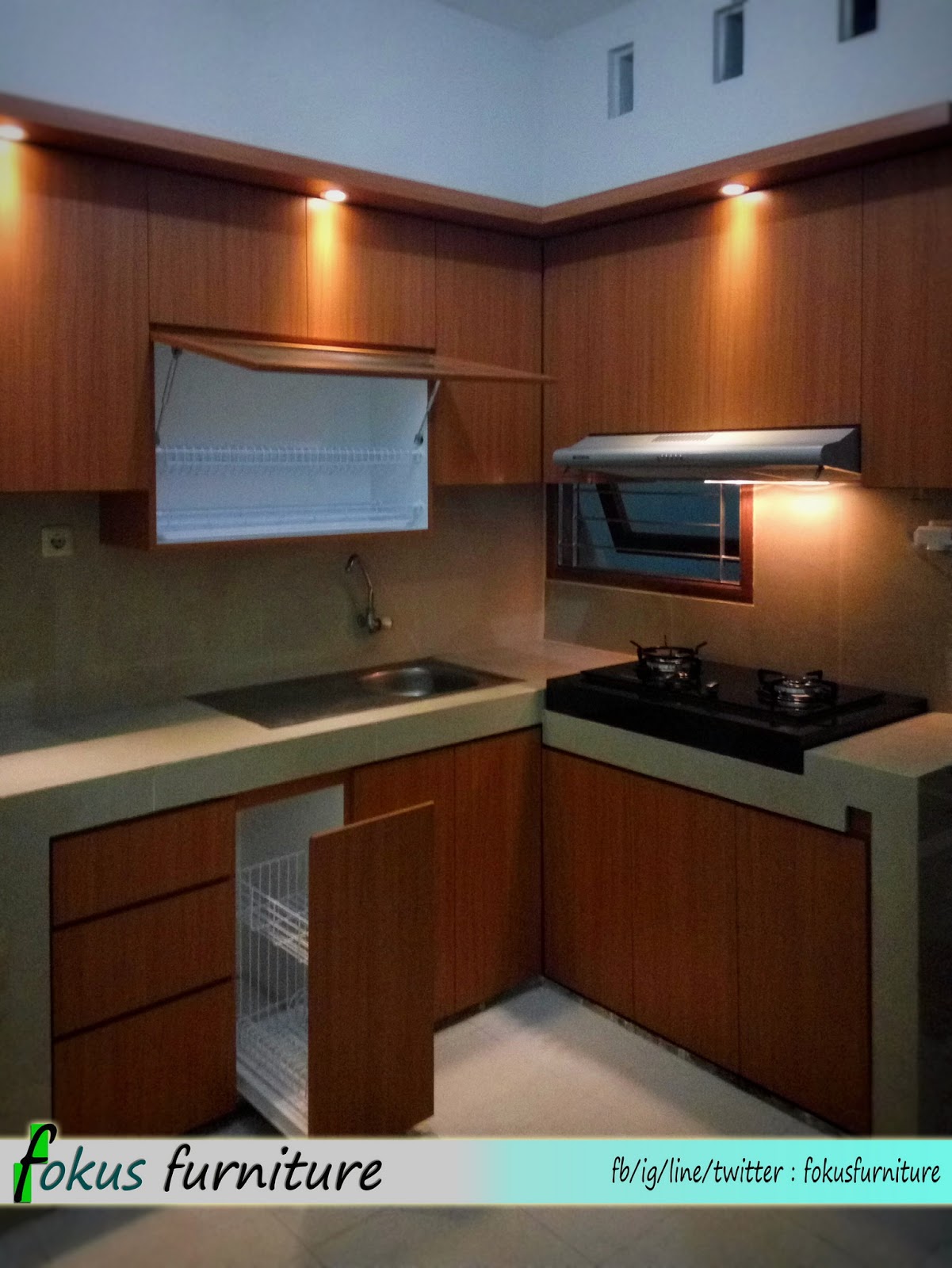 Kitchen set dan lemari  bawah  tangga  minimalis Pondok gede 