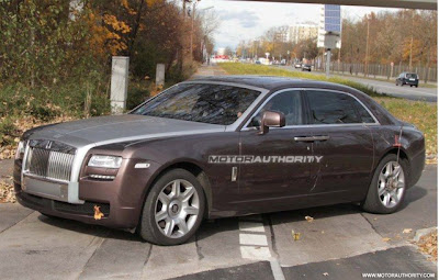 Rolls-Royce is preparing an elongated version of the sedan's Ghost 2012