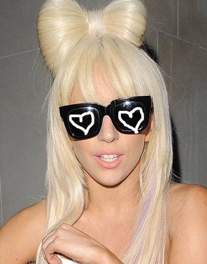 lady gaga without makeup and costumes. images lady gaga outfits to