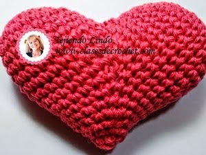 http://www.clasesdecrochet.com/2015/02/paso-paso-corazones-crochet-patrones-gratis.html
