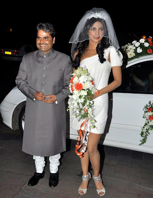 Priyanka_Chopra_in_bridal_wear_Filmy Fun