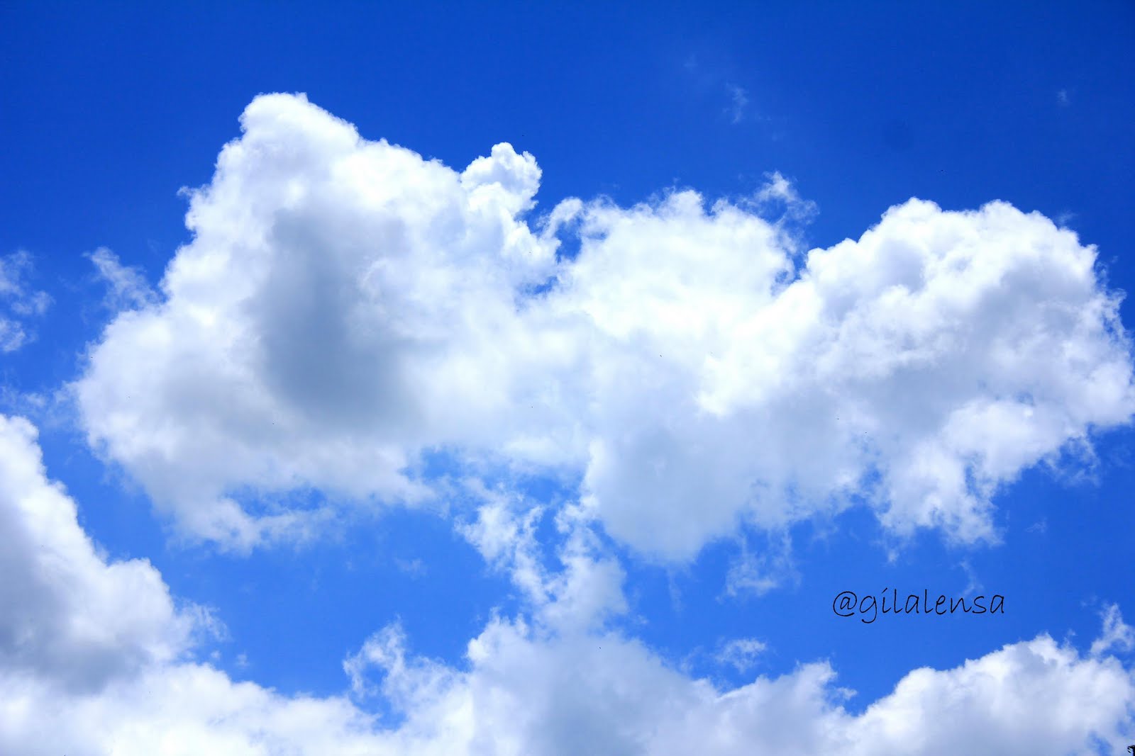 Download 820+ Background Anime Awan Gratis Terbaru