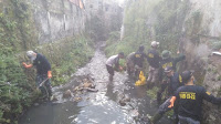 Bersihkan Sungai Citepus, Dansub 03 Sektor 22 Butuh Sinergitas Aparat Kewilayahan