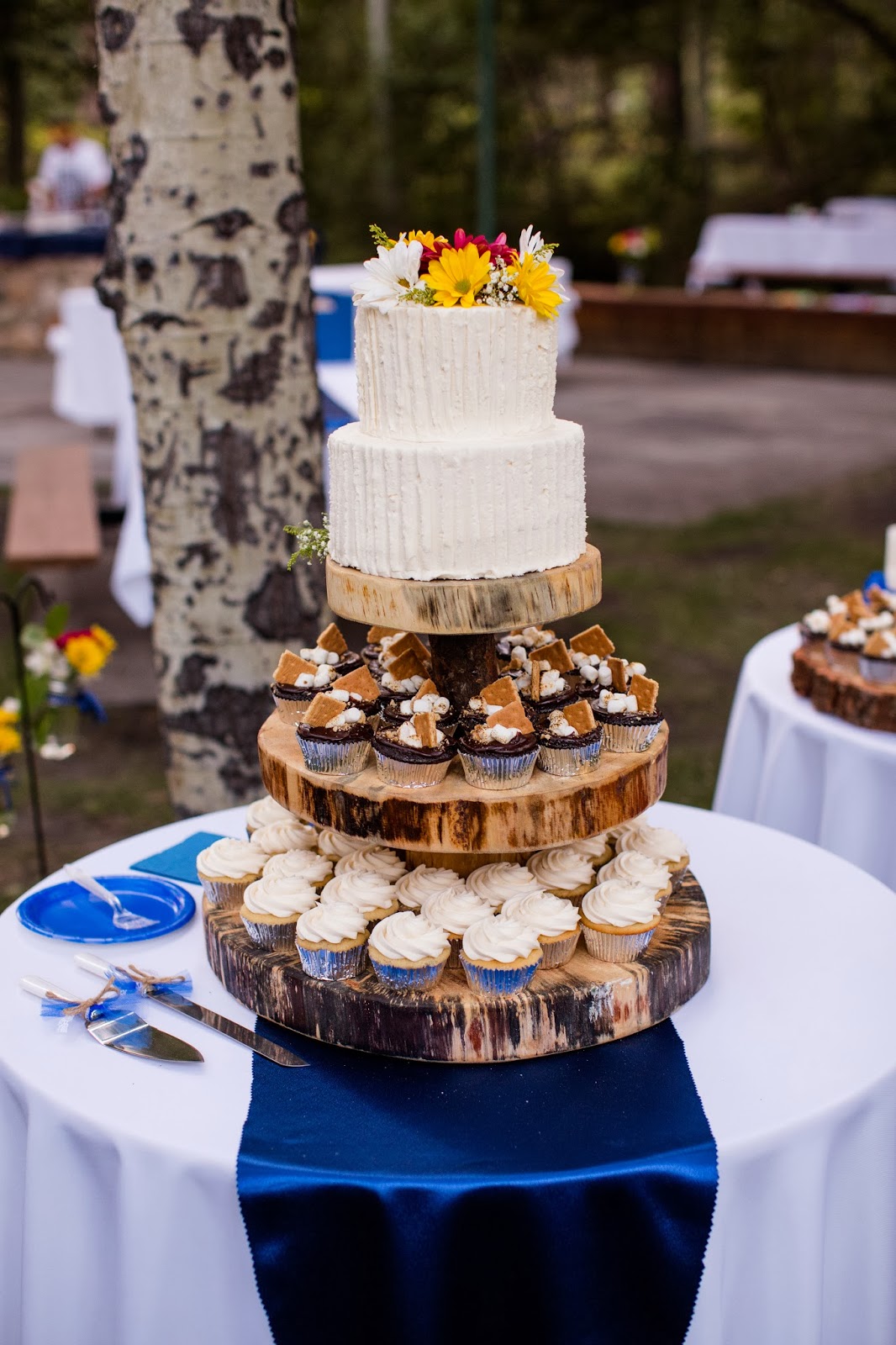 rustic wedding cake stands rustic wedding cake stand // Huong Forrest Photography // Take the 