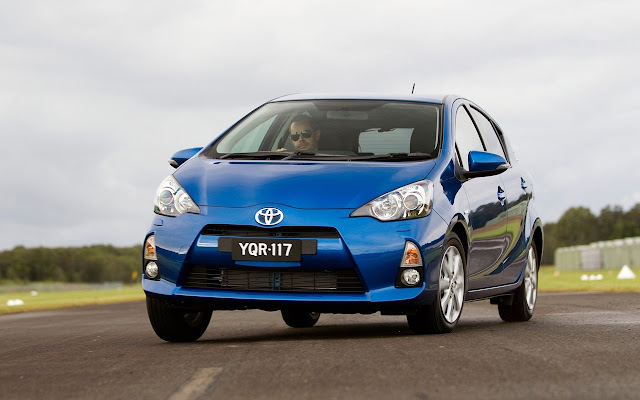 toyota prius c