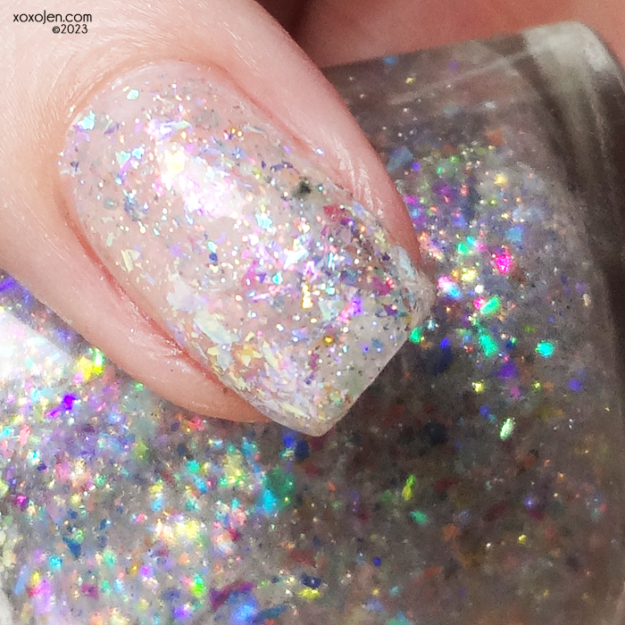 xoxoJen's swatch of KBShimmer Ice and Easy
