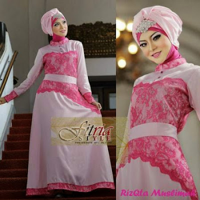 Model Busana Gamis Batik Kombinasi Brokat Modern