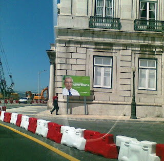 Cartaz Eleitoral no Terreiro do Paço - Clique para aumentar