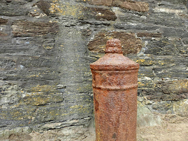 Cannons on Polkerris Harbour Wall