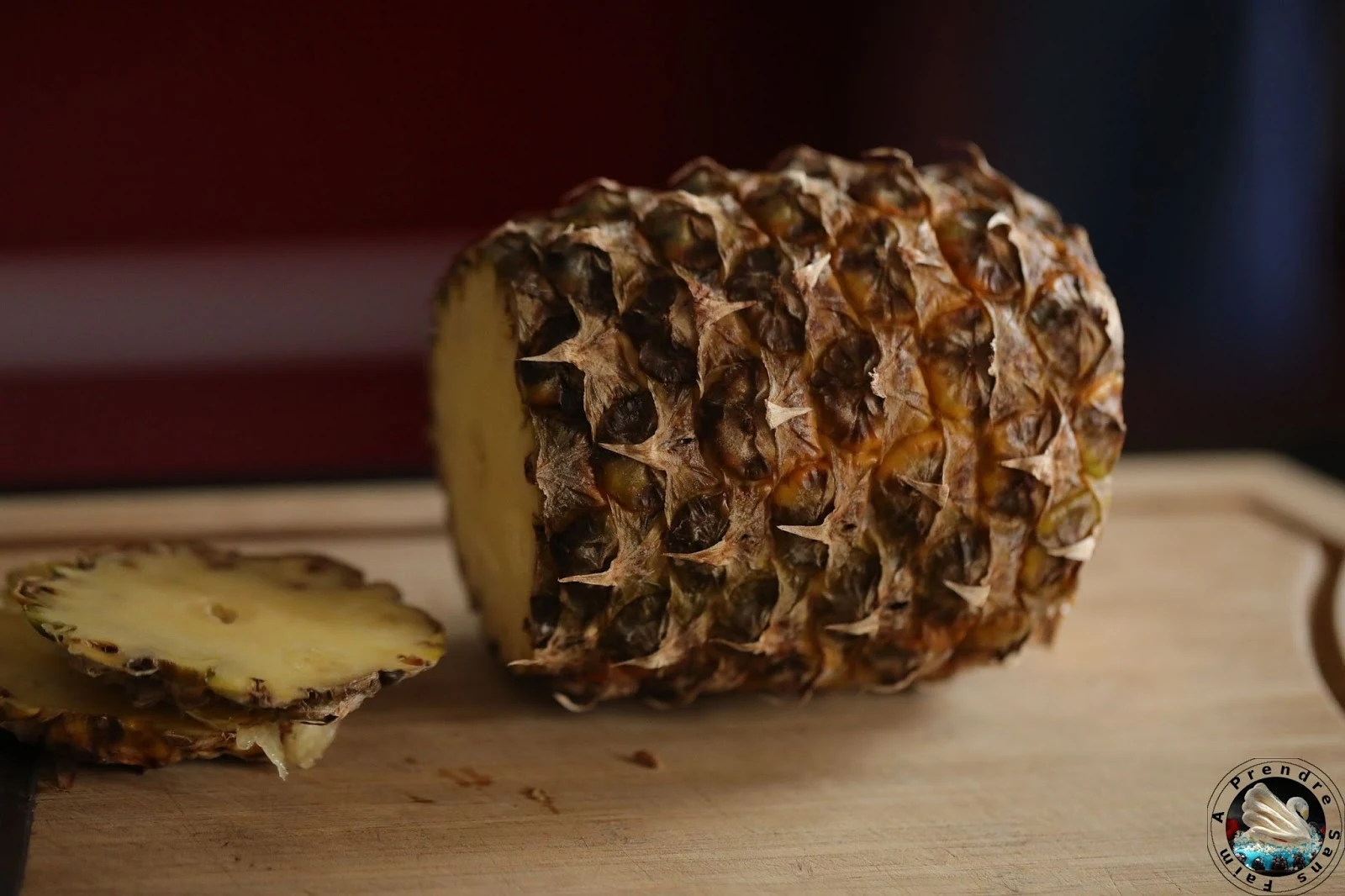 Couper un ananas frais (pas à pas en photos)