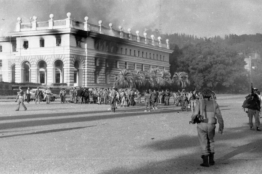 30 лет назад пал Сухуми