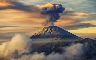 Cerita Pendakian Gunung Semeru, Gunung Tertinggi Di Pulau Jawa