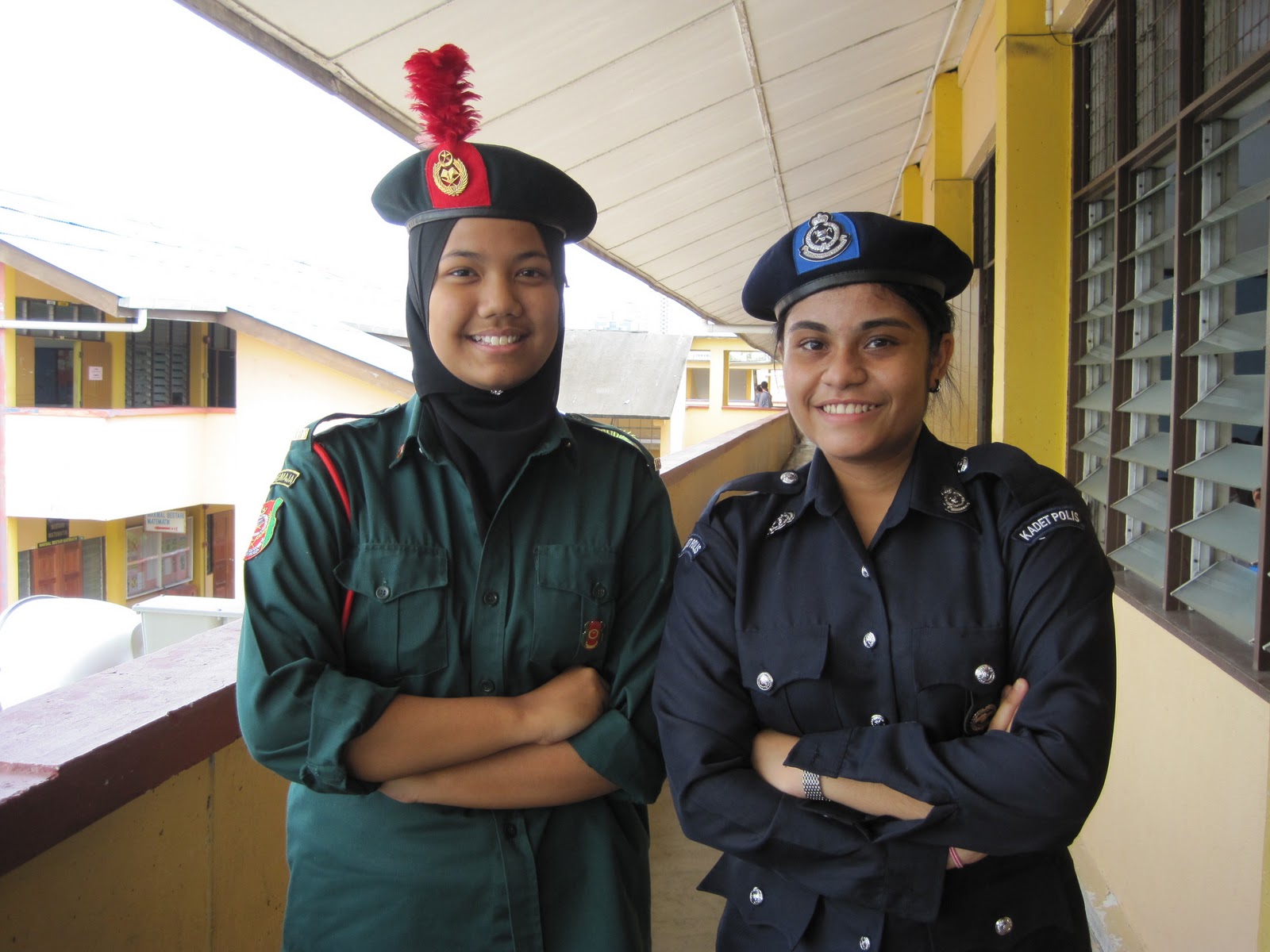 Sehari dalam Sejarah . . .: PEMAKAIAN UNIFORM @ BADAN 