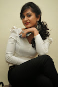 Smithika glamorous photo shoot-thumbnail-25