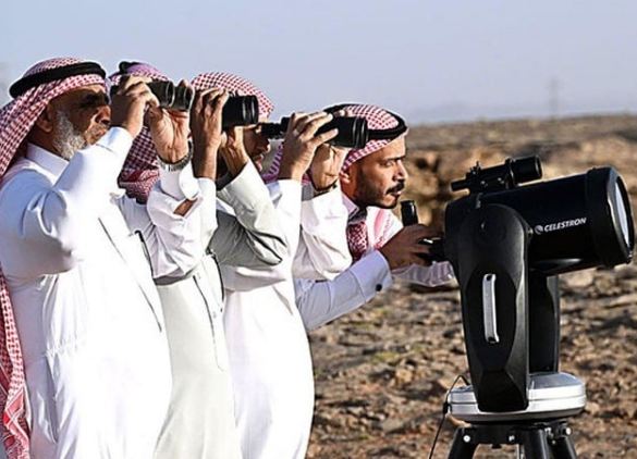 سعودی عرب میں اتوار کے روز ذو الحجہ کا چاند دیکھنے کی اپیل