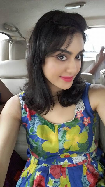 Adah Sharma Selfie Pic