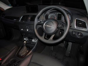 2012-Audi-Q3-Interior-indonesia