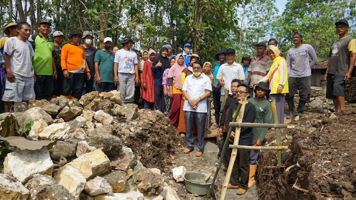 Njajah Desa Milangkori, Anggota DPR RI Gandung Pardiman Dengar dan Bantu Warga