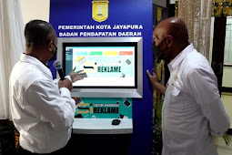 Benhur Tomi Mano Launching Aplikasi Sistem Informasi Reklame Kota Jayapura