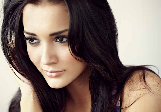 Amy Jackson Hyper Star Hd Wallpapers