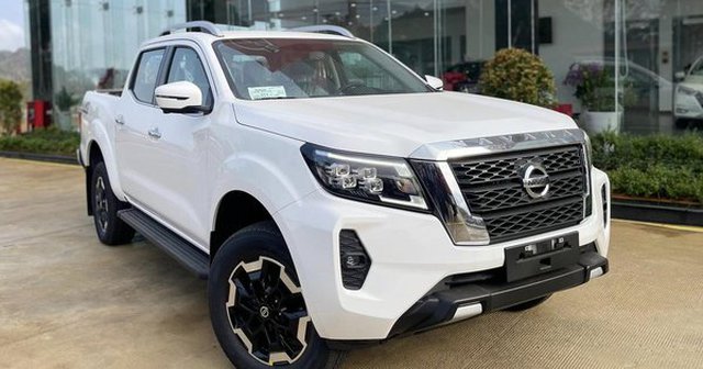 Nissan Navara giảm sâu chưa từng thấy: Giá thấp nhất chỉ còn 634 triệu đồng, gồng mình đấu <a href=
