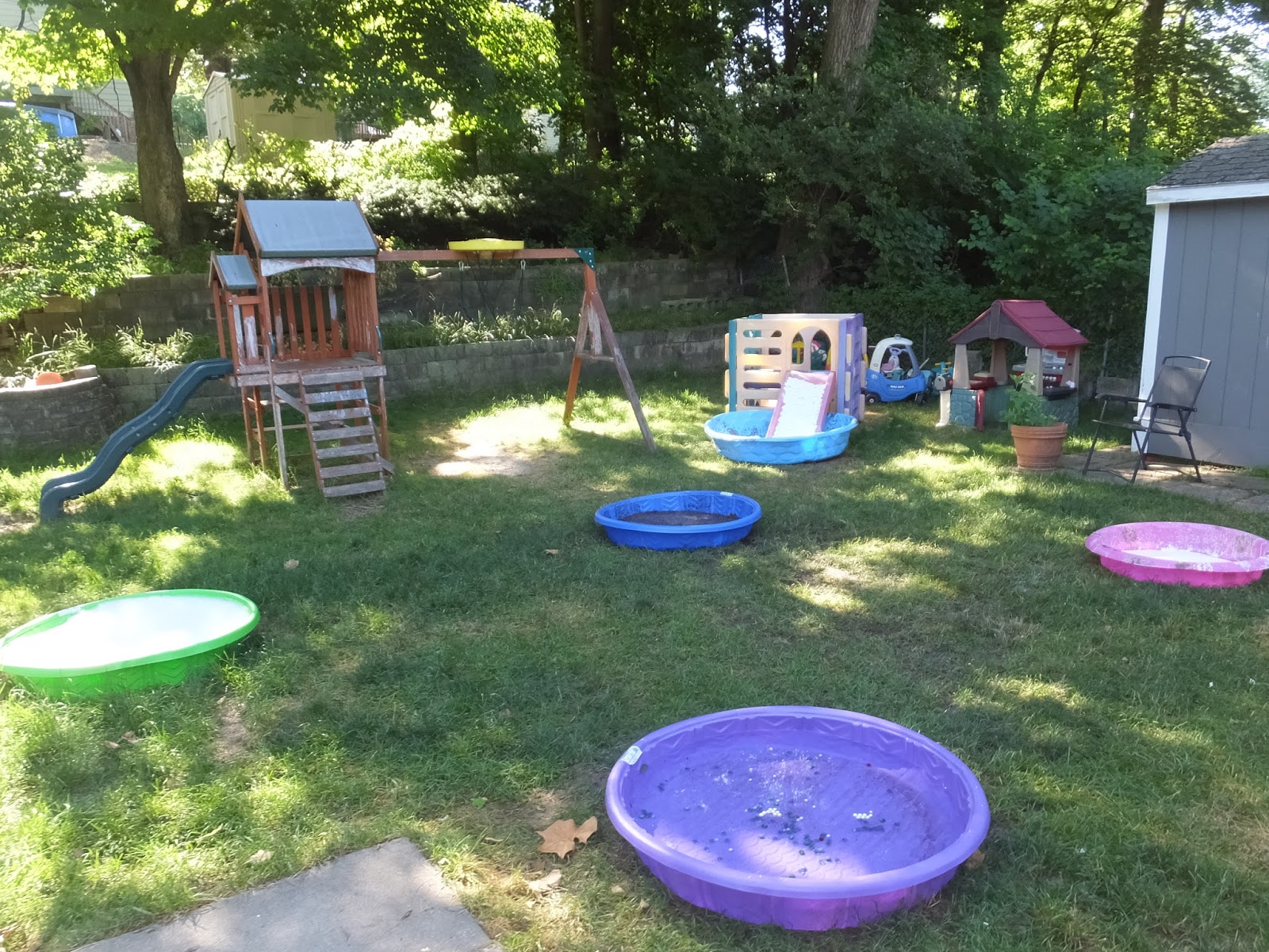 Kidspert Create An Obstacle Course In Your Backyard With Kiddie Pools