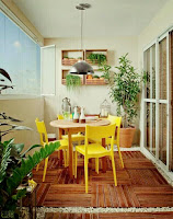 Balcony design with small dining area